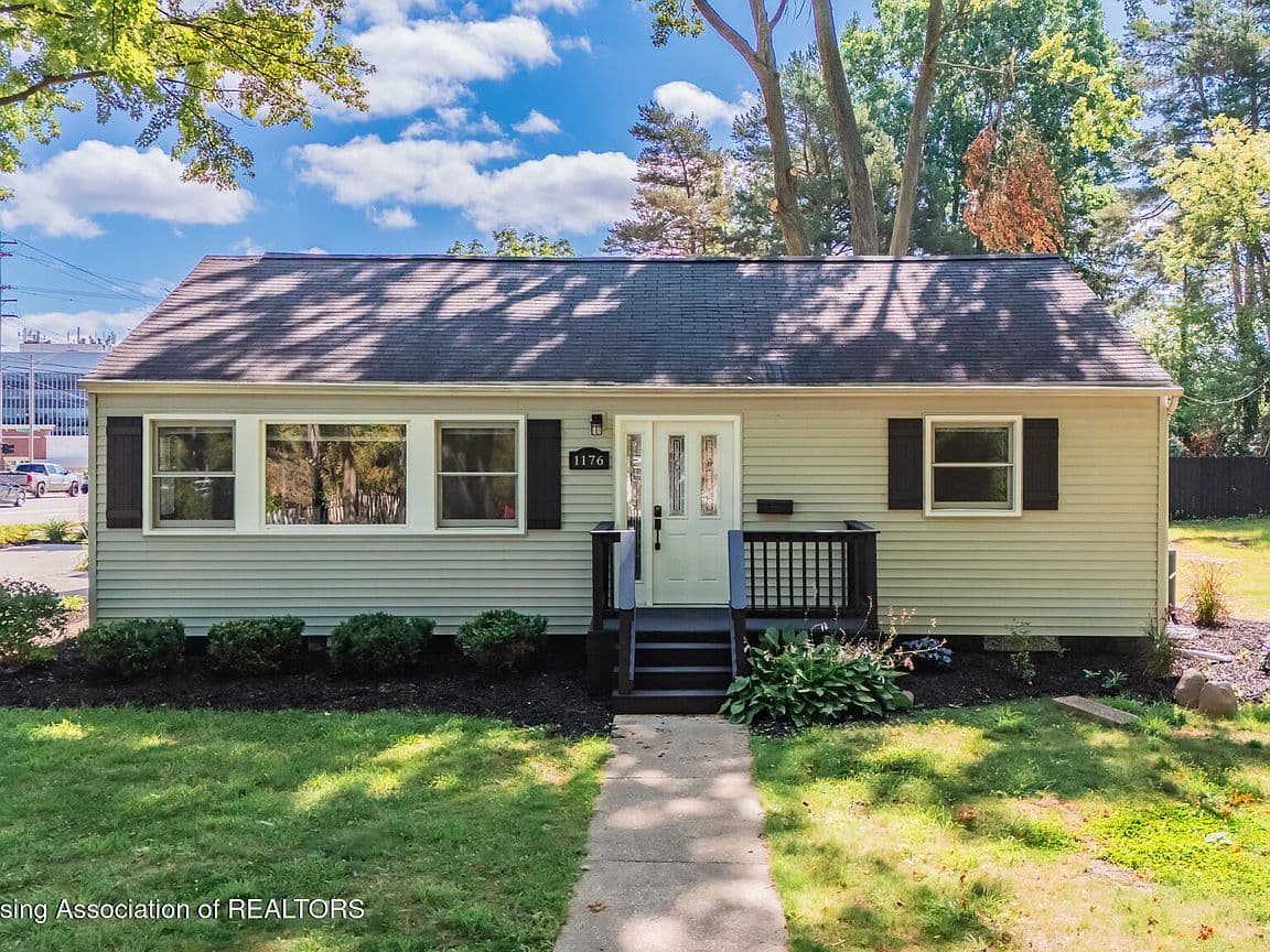 Primary listing photo