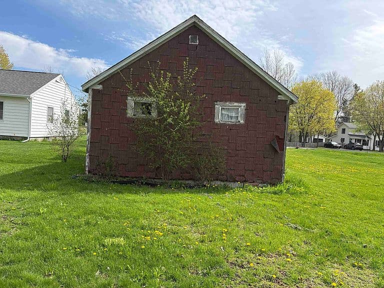 Listing photo 5