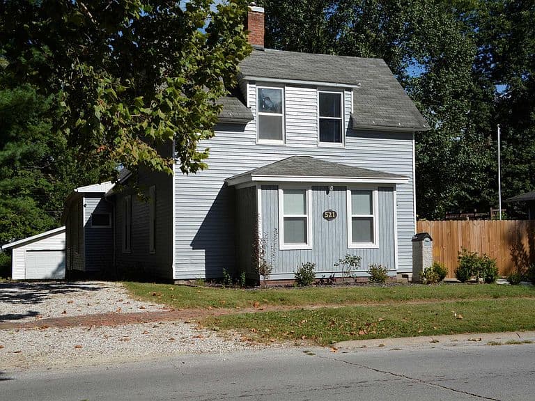 Listing photo 2