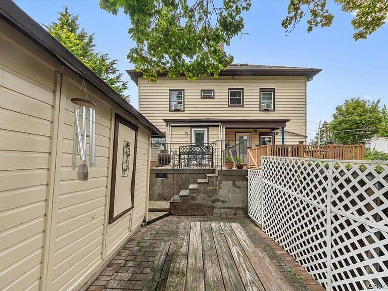 Listing photo 5