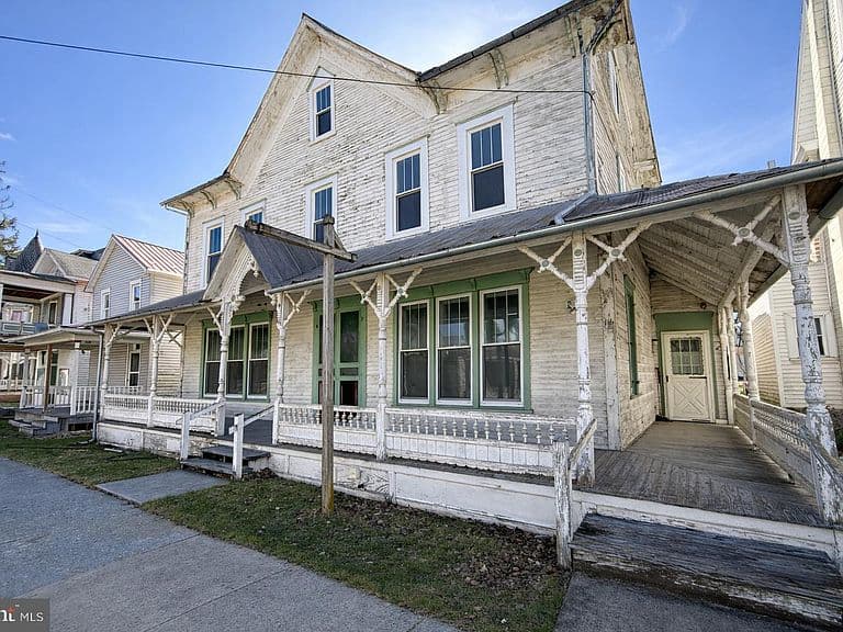 Listing photo 4