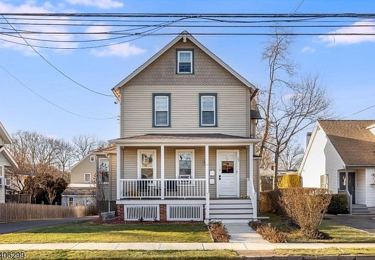 Listing photo 2