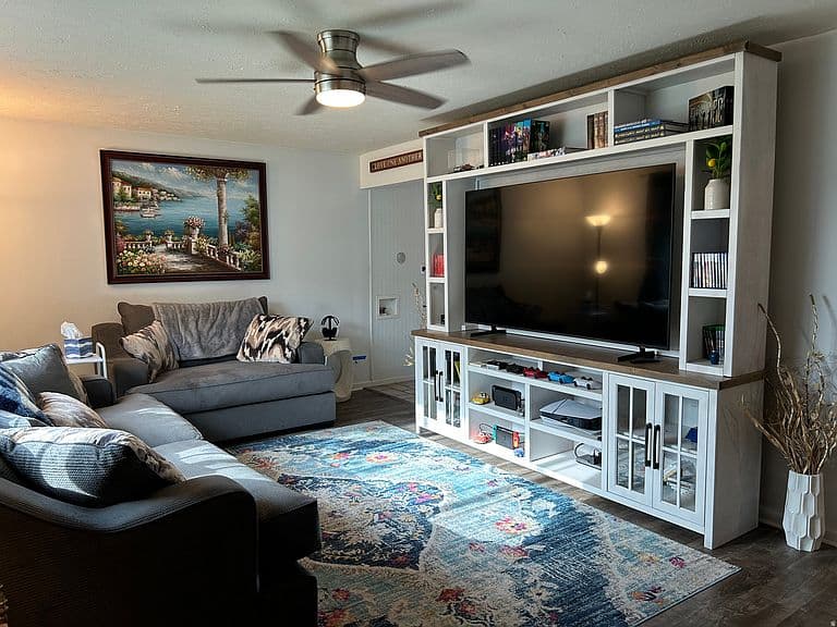 Listing photo 3