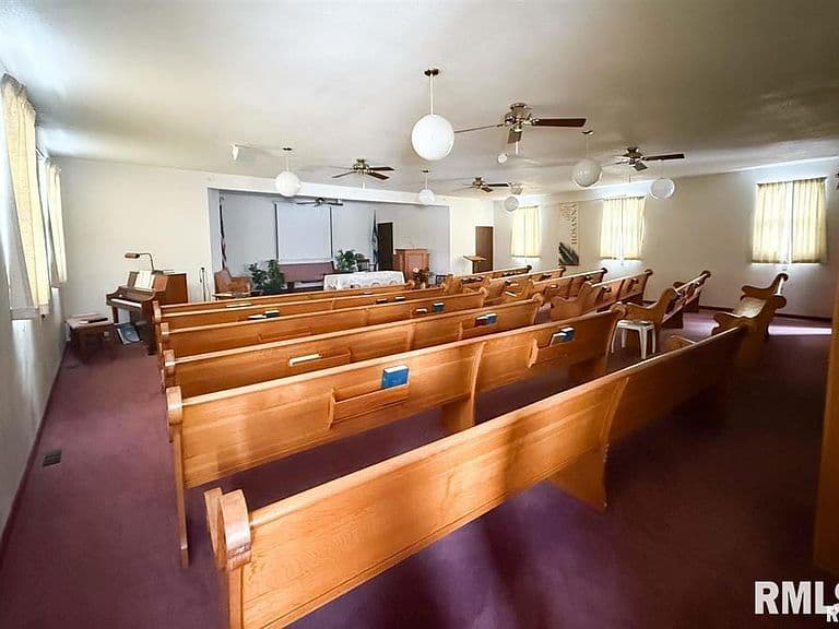Listing photo 3
