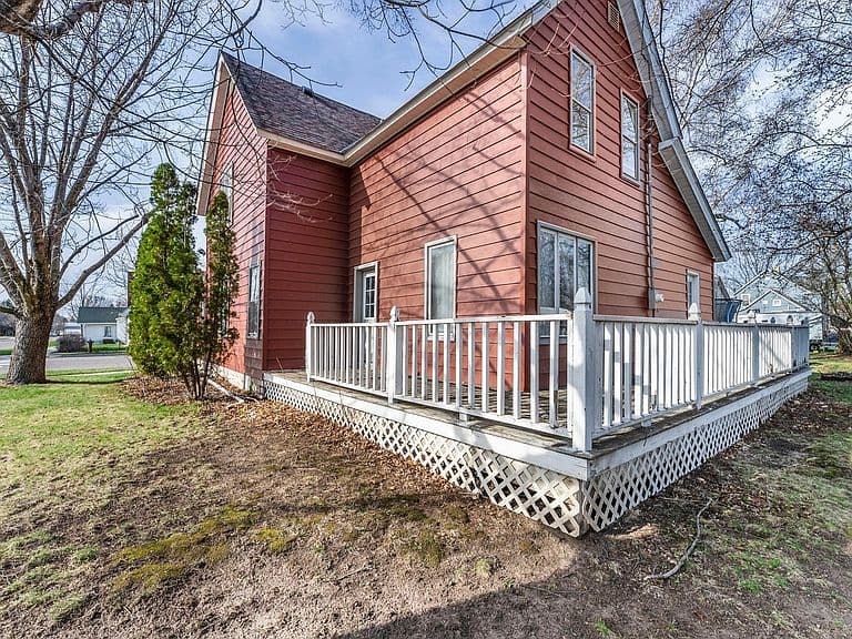 Listing photo 5