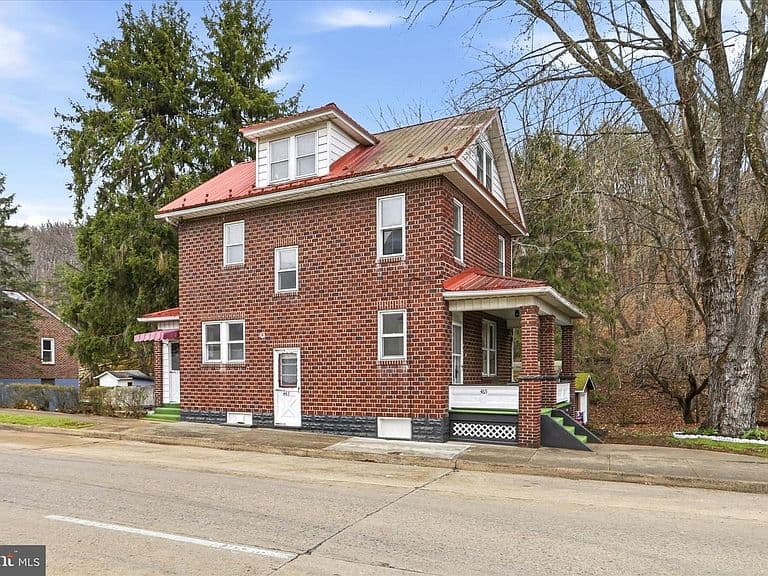 Listing photo 3