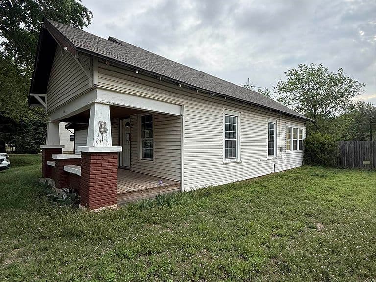 Listing photo 4