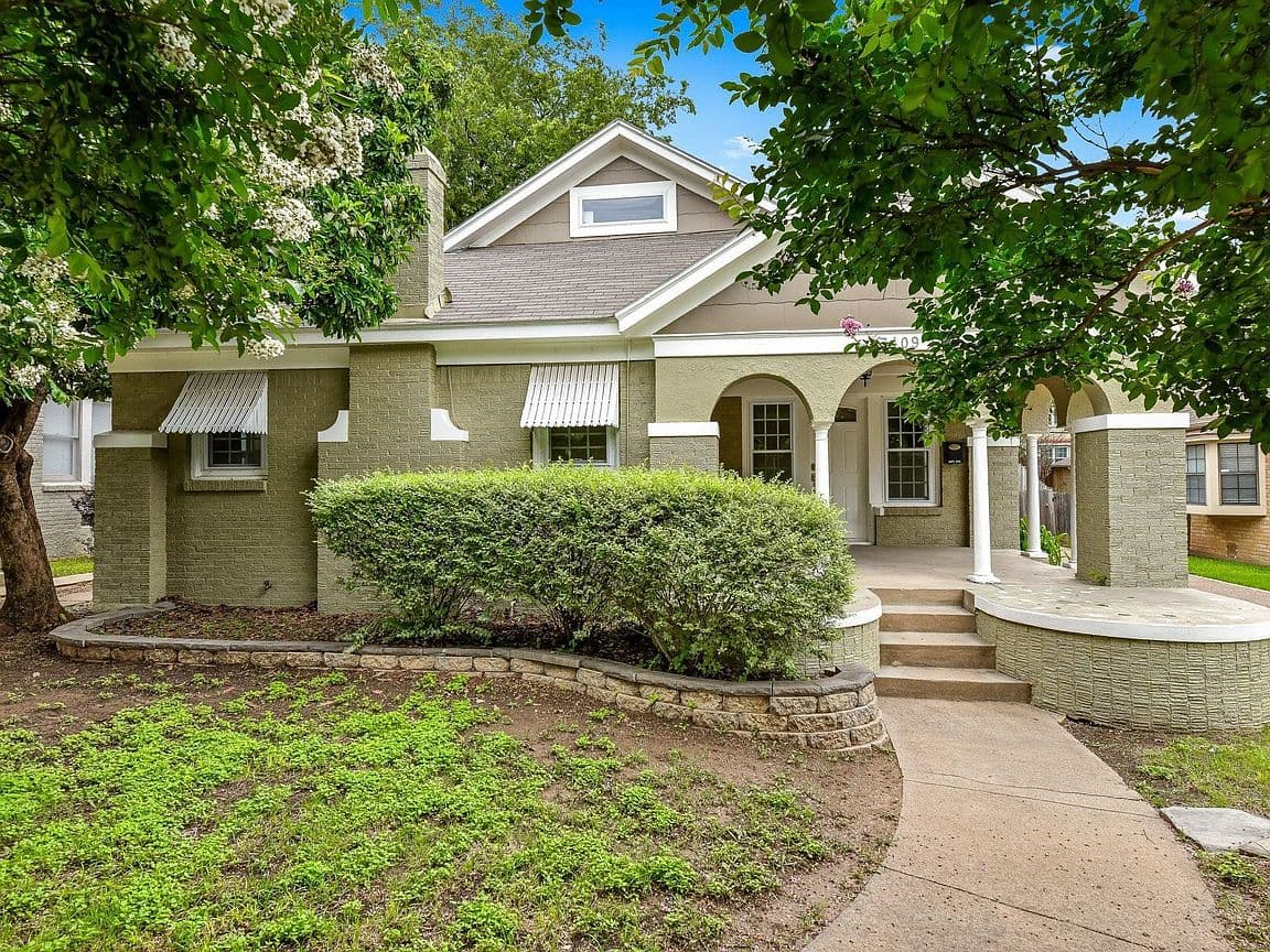 Primary listing photo