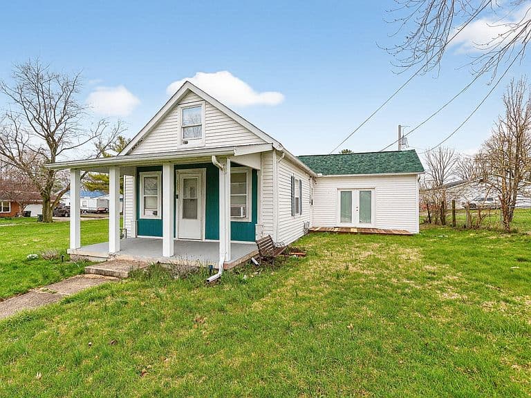 Listing photo 3