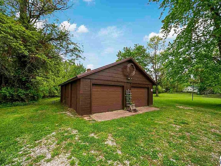 Listing photo 5