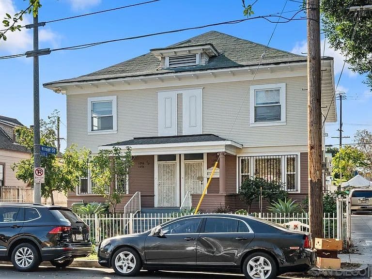 Listing photo 3