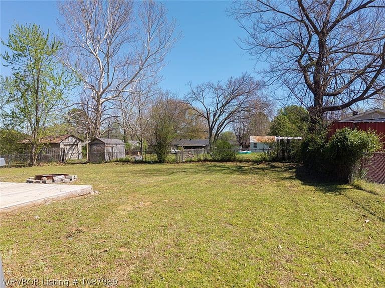 Listing photo 5