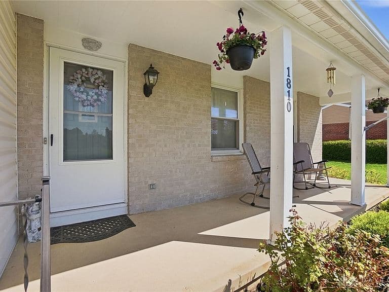 Listing photo 4