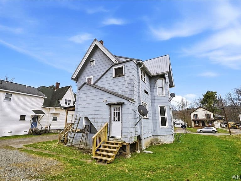 Listing photo 5