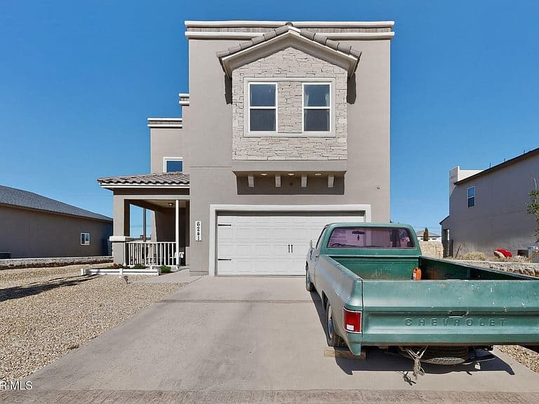 Listing photo 2