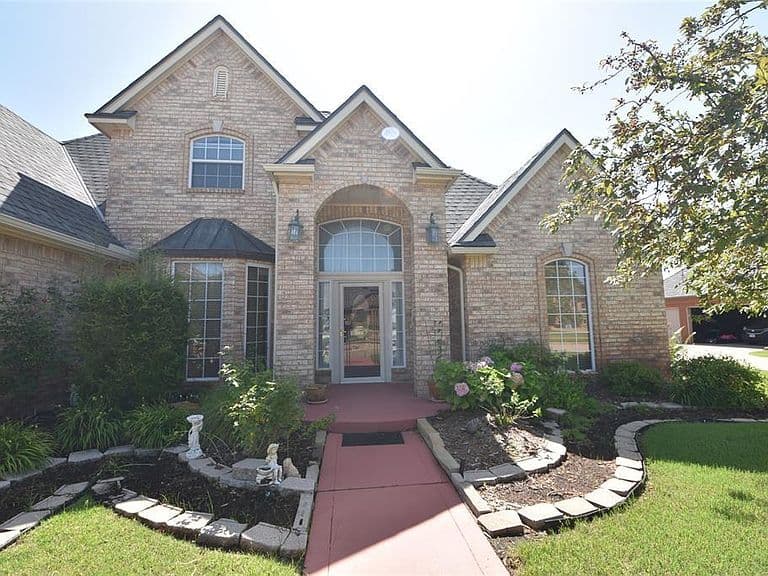 Listing photo 3