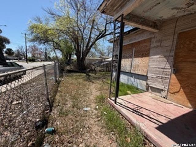 Listing photo 4