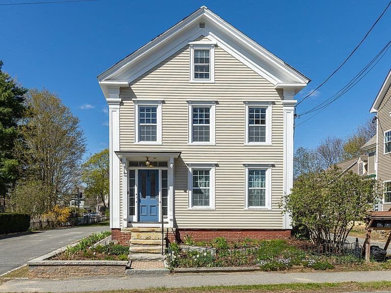 Listing photo 2