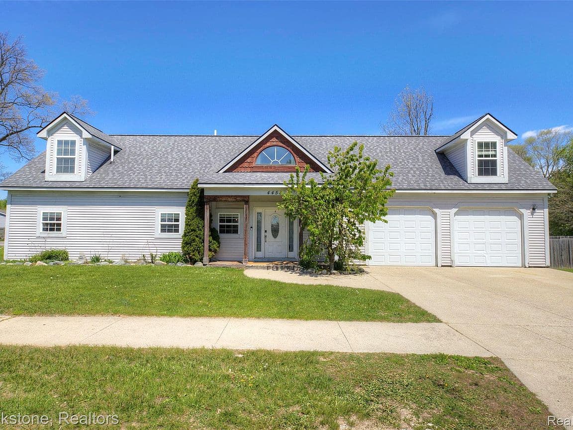 Primary listing photo