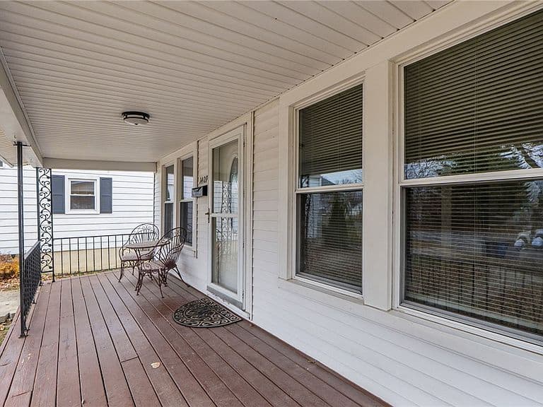 Listing photo 4