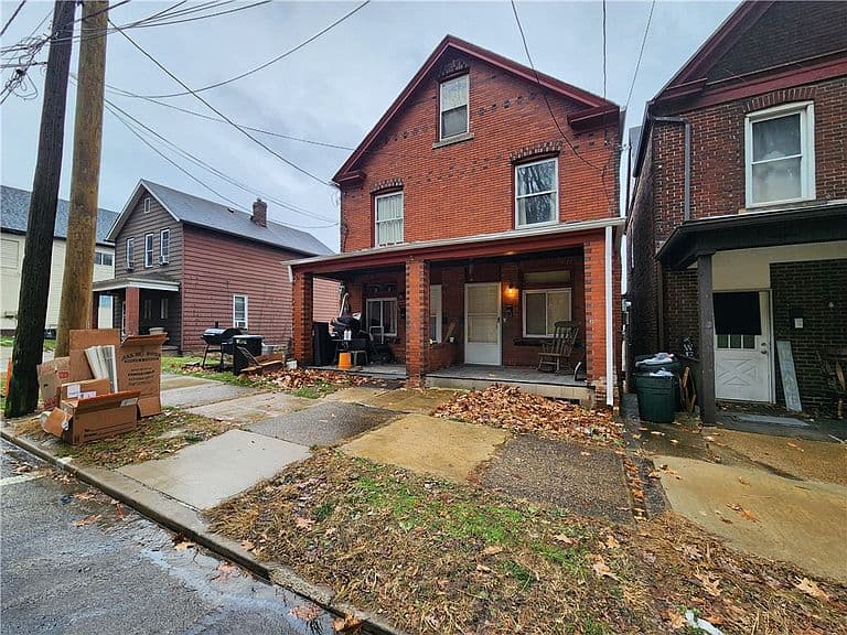 Listing photo 2