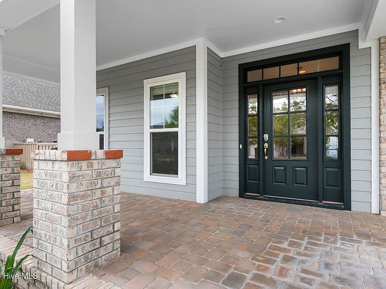 Listing photo 4