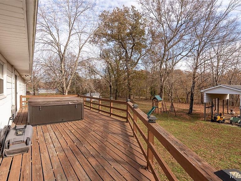 Listing photo 4