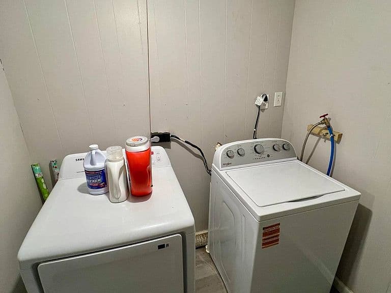 Listing photo 5