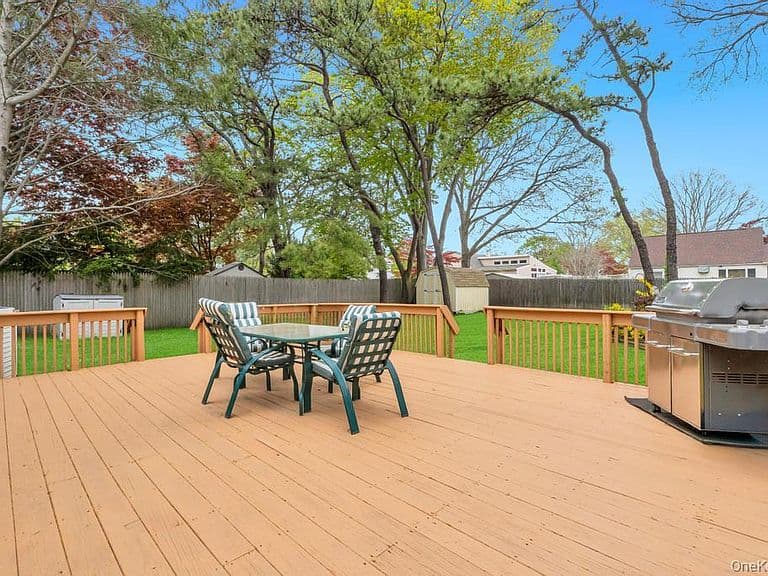 Listing photo 5