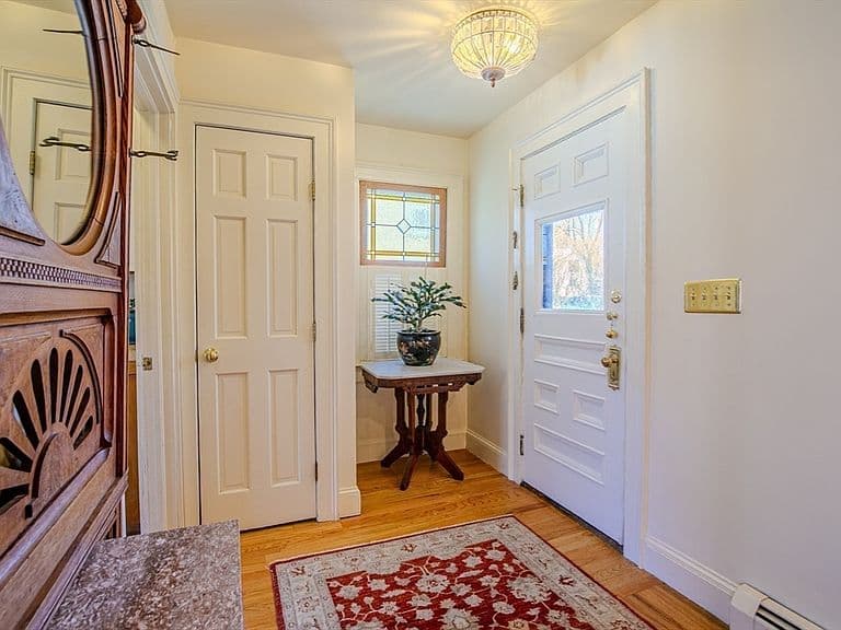 Listing photo 4
