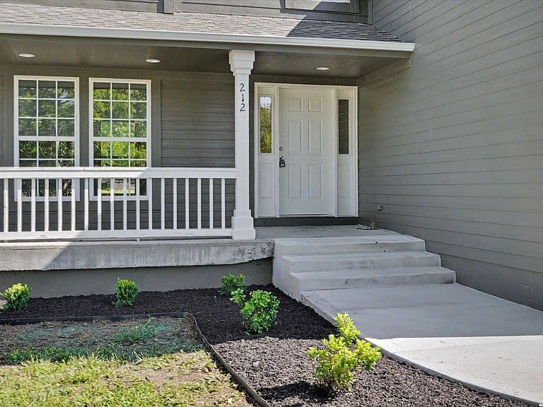 Listing photo 4