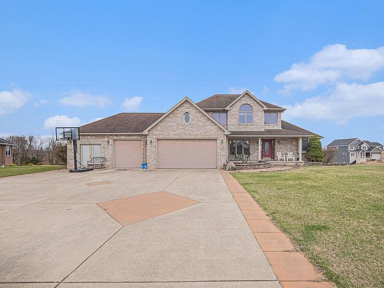 Listing photo 3