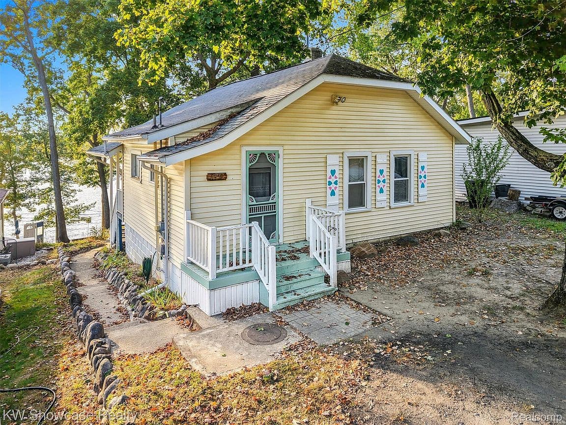 Primary listing photo