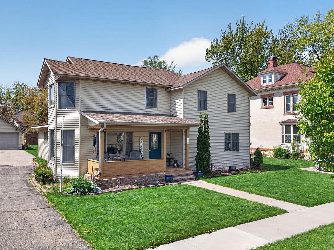 Primary listing photo