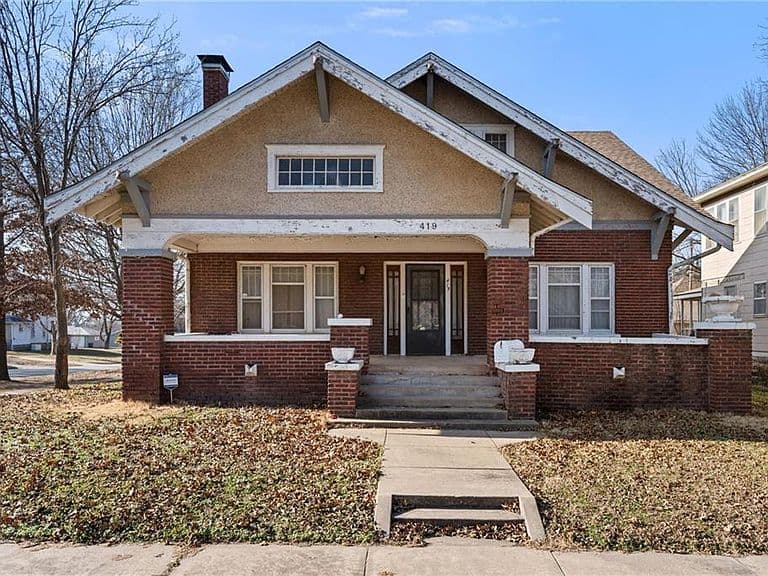 Listing photo 2