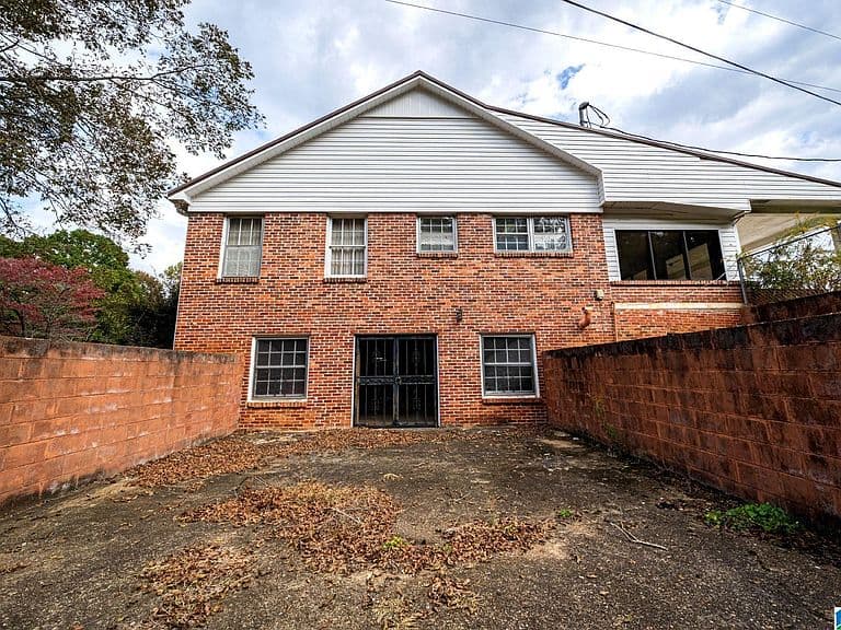 Listing photo 4