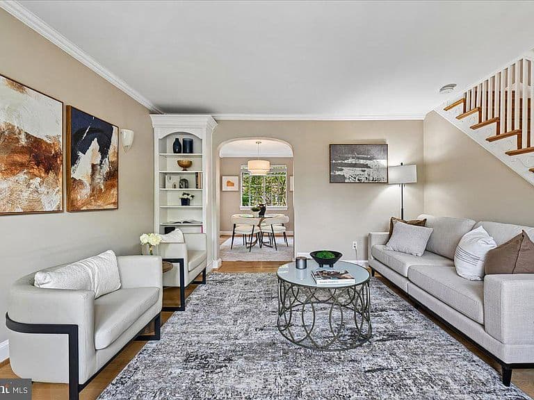 Listing photo 3