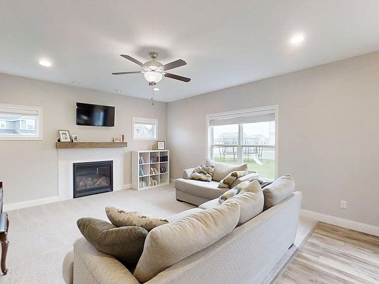 Listing photo 5