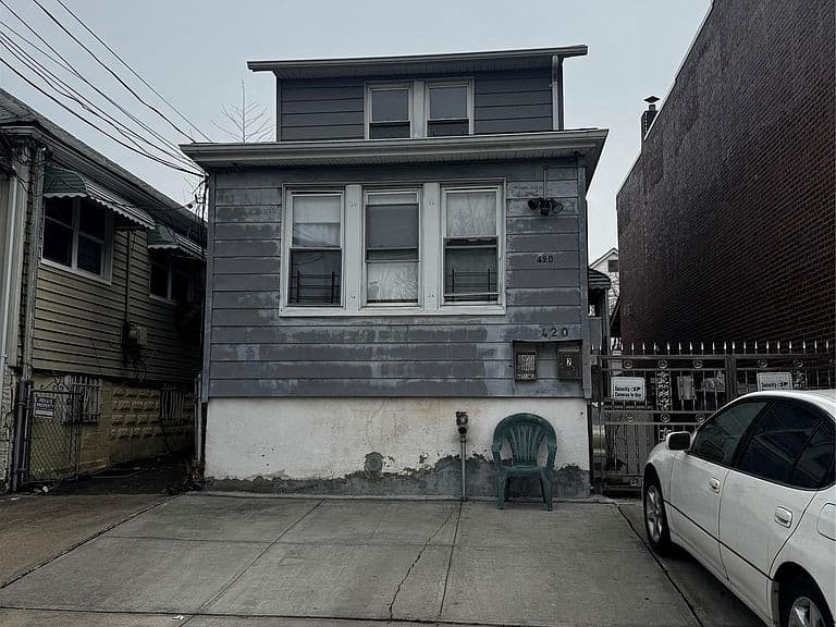 Listing photo