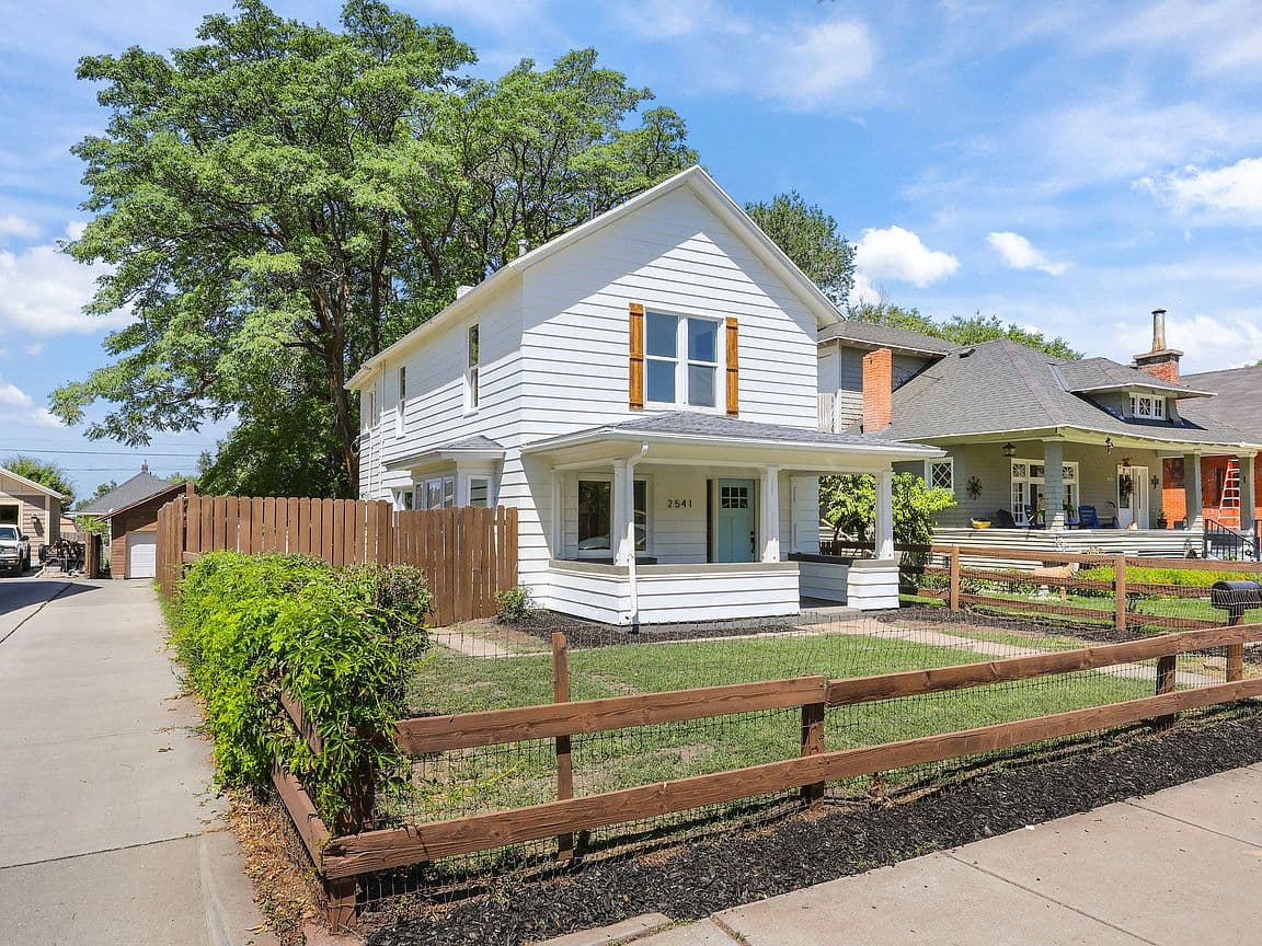 Primary listing photo