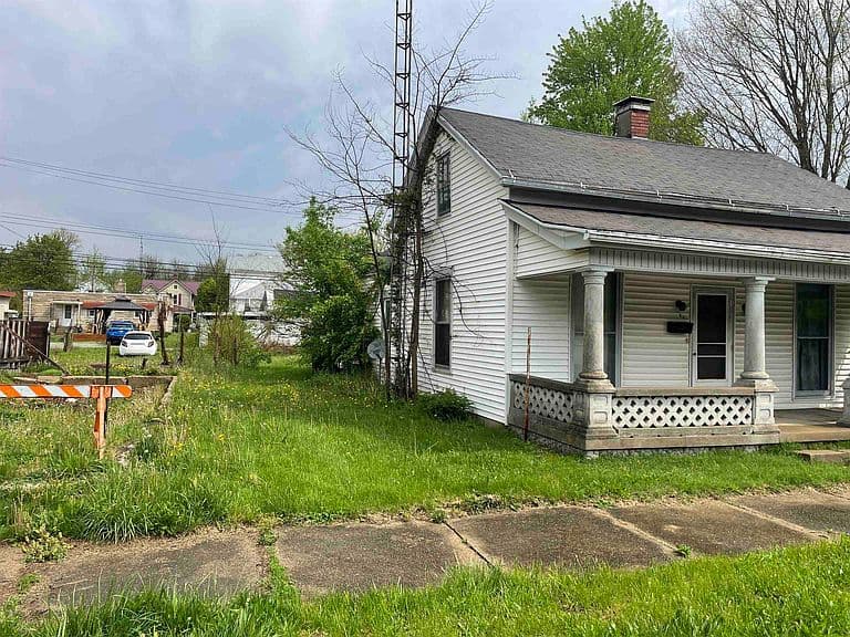 Listing photo 2