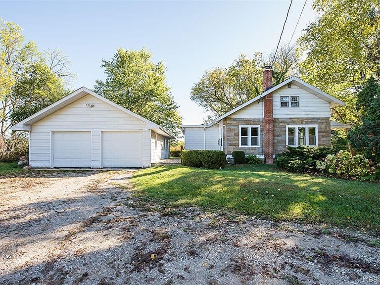 Listing photo 5