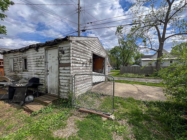 Listing photo 4