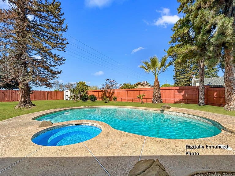 Listing photo 2