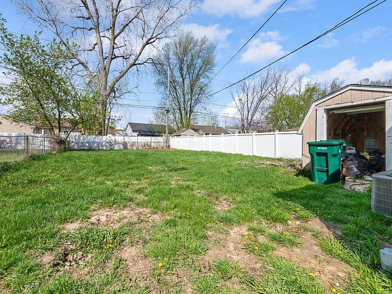 Listing photo 4