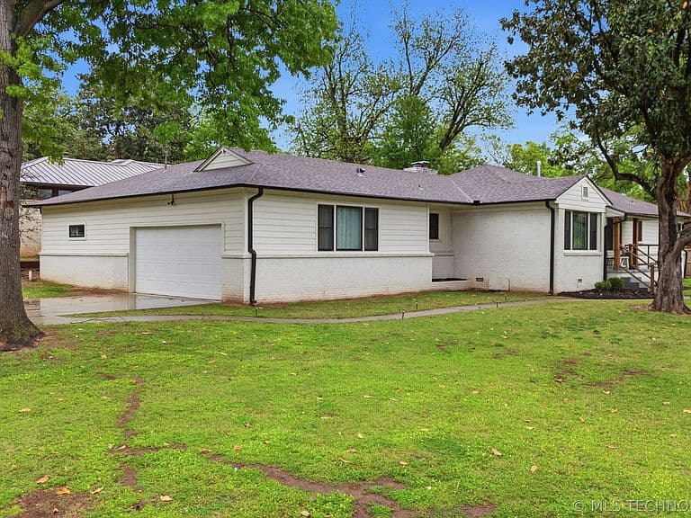 Listing photo 5