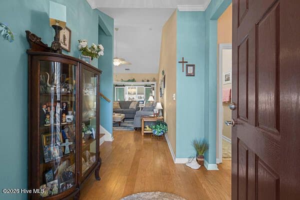 Listing photo 3