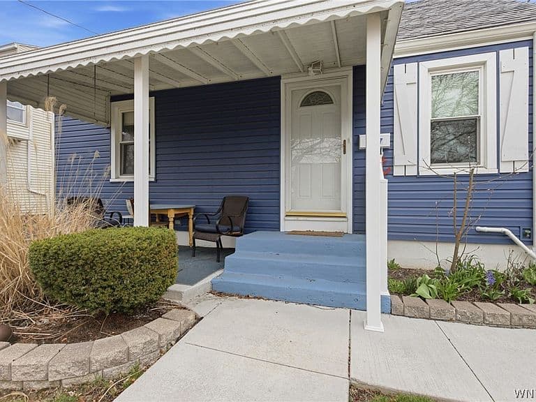 Listing photo 3