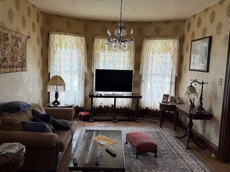 Listing photo 5