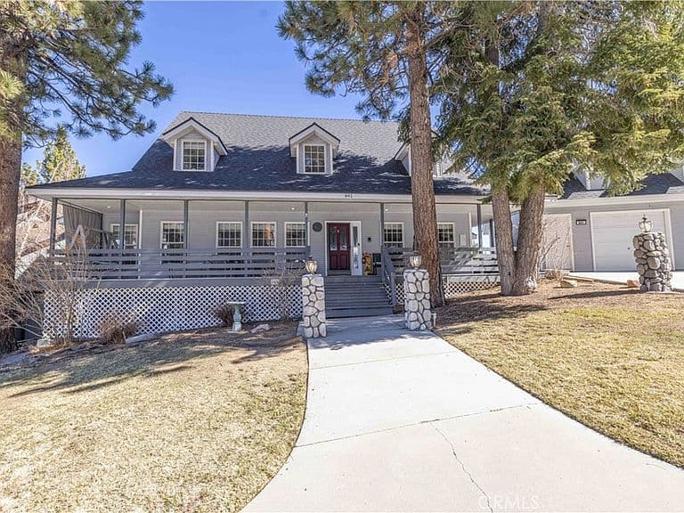 Listing photo 2